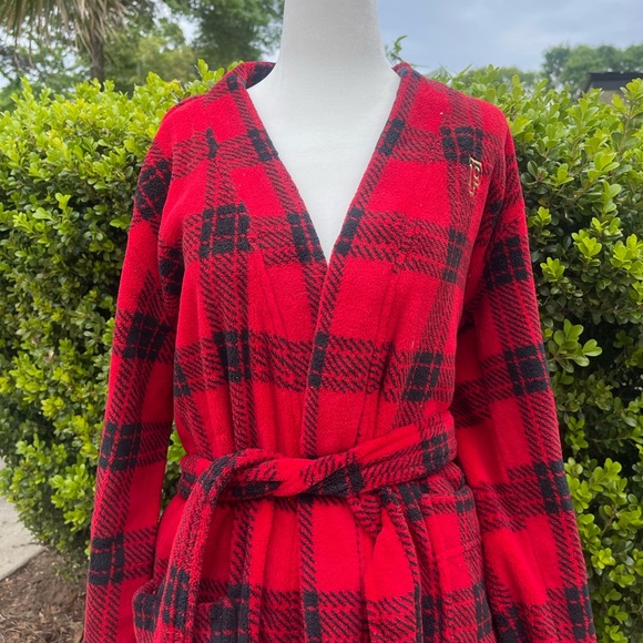 PINK robe w/ pockets!! ❤️ - Picture 4 of 4